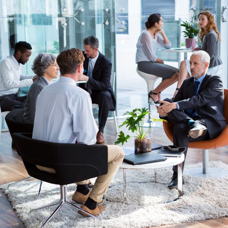 Procurement-Talk - neue Kommunikationsplattform für Einkäufer*Innen Procurement-Talk ist eine neue online Kommunikationsplattform für Einkäufer*Innen zu jeweils aktuellen Themen, hier als Bild einer Gesprächs